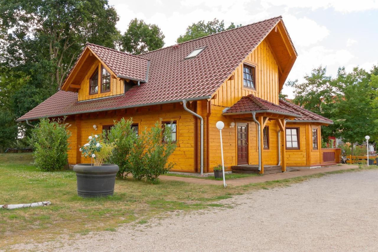 Hotel & Restaurant Wilder Eber Eberswalde-Finow Exterior photo